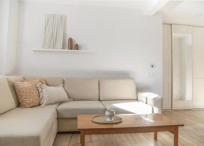 Apartment Charming One Bedroom In *