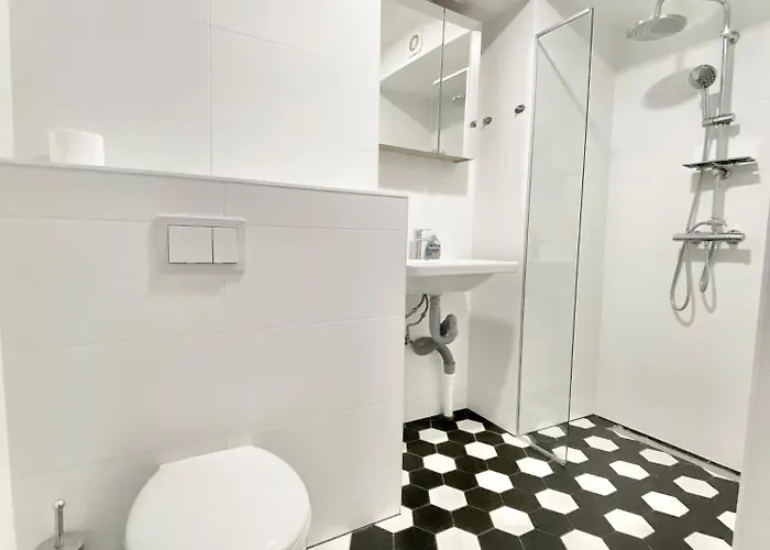 Charming One Bedroom In Apartmán Tallinn