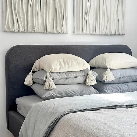 Апартаменты Charming One Bedroom In